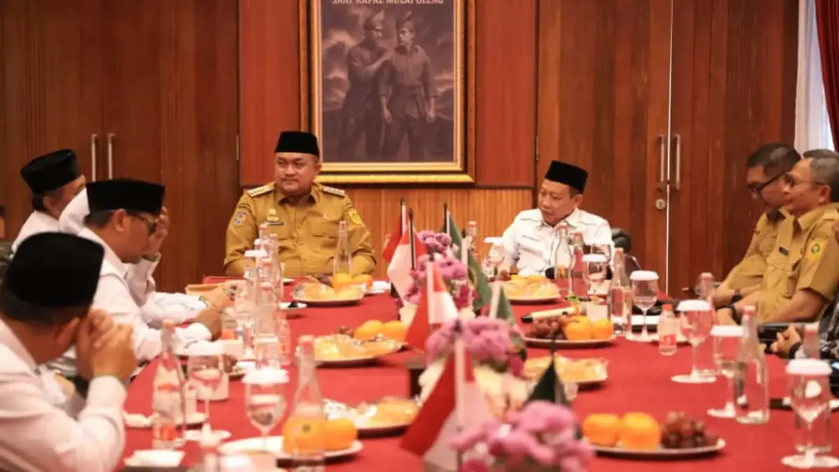 Bupati Bogor Dorong Pemerataan SDM Lewat Program Satu Desa Satu Sarjana