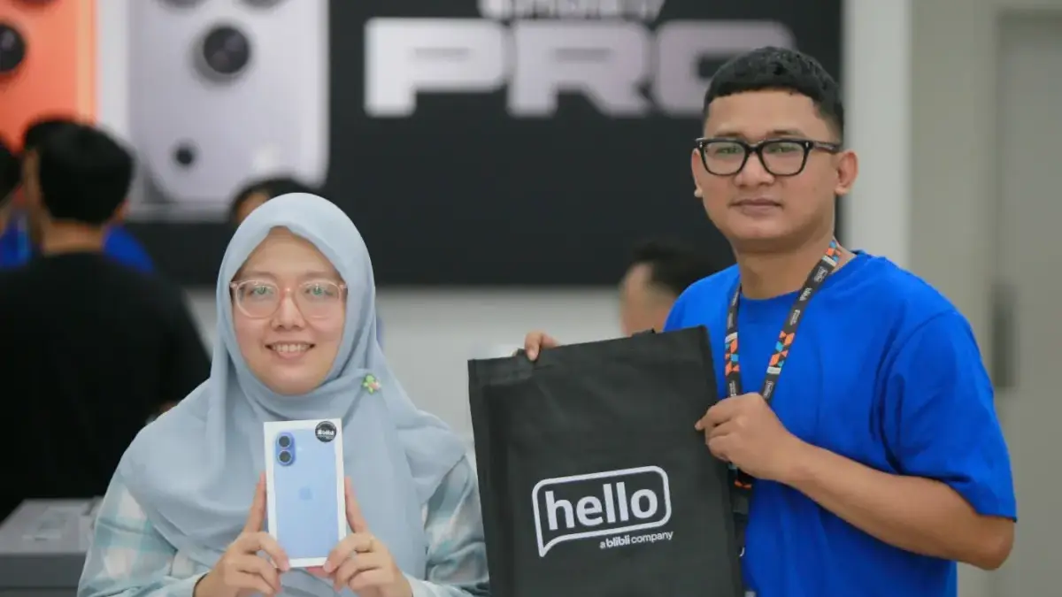 Apple Fans menggelar ajang Early Pick Up Next Generation of iPhone yang dilaksanakan di 27 titik Blibli Store