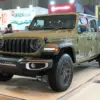Tampil di GIIAS Bandung 2025, Jeep®️ Gladiator Seri Sport dan Rubicon Resmi Hadir di Pasar Indonesia