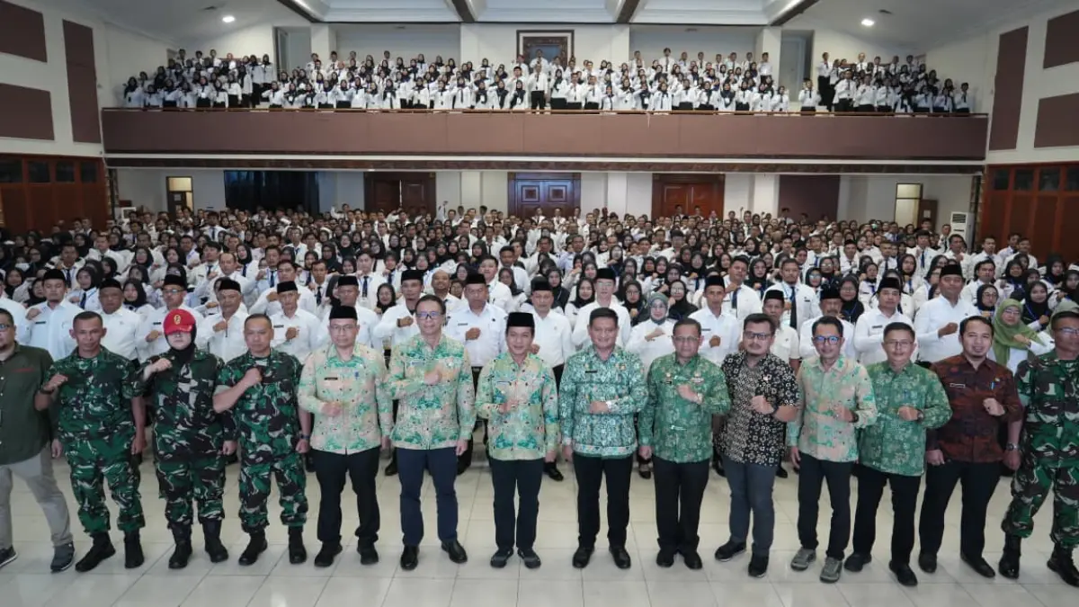 Kang DS Minta ASN untuk Jaga Profesionalitas dan Solidaritas Kang DS Minta ASN untuk Jaga Profesionalitas dan Solidaritas