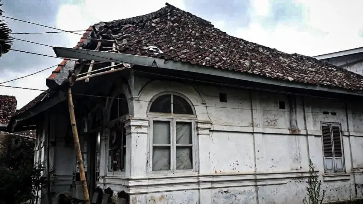 Berdiri Sejak 1850, Bangunan Bersejarah Bekas Markas Laskar di Batujajar Ambruk Berdiri Sejak 1850, Bangunan Bersejarah Bekas Markas Laskar di Batujajar Ambruk