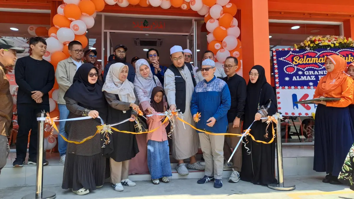 Almaz Fried Chicken Padalarang: Sensasi Ayam Goreng ala Saudi Kini Menyapa Warga Bandung Barat Almaz Fried Chicken Padalarang: Sensasi Ayam Goreng ala Saudi Kini Menyapa Warga Bandung Barat