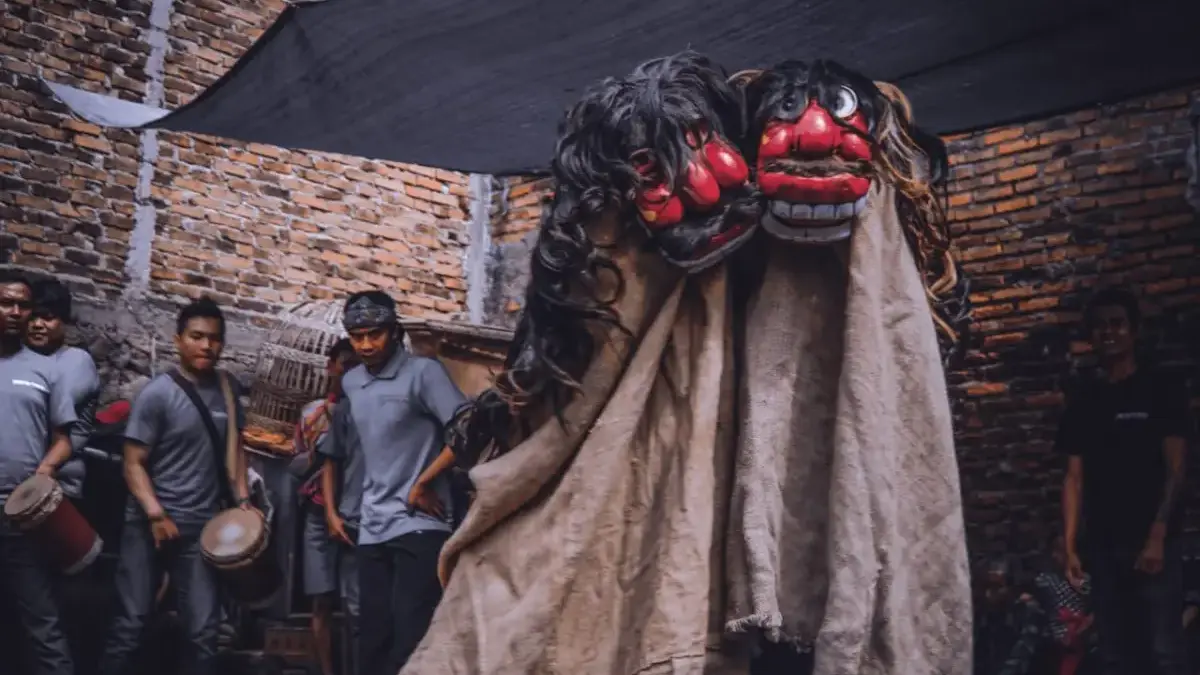 Irama \"Mistis\" dari Bandung Timur: Benjang, Reak, dan Dogdog yang Menyatu dalam Nafas Alam