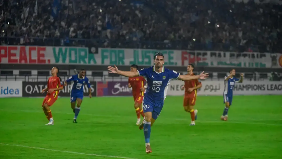 Persib Bandung Kunci Kemenangan atas Selangor FC, Dekatkan Langkah ke Fase Gugur ACL 2 Penggawa Persib Bandung Andrew Jung melakukan selebrasi usai mencetak gol ke gawang Selangor FC