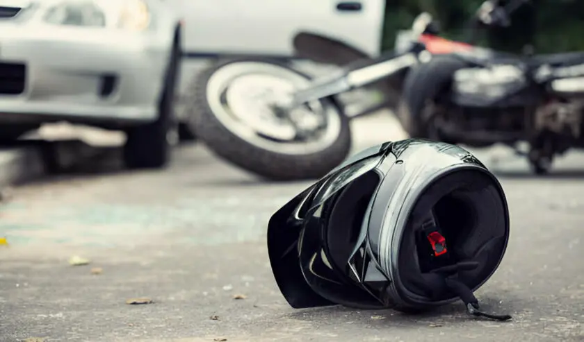 Terjadi Tabrakan di Jalan Mercedes Benz, Dua Orang Meninggal Dunia Terjadi Tabrakan di Jalan Mercedes Benz, Dua Orang Meninggal Dunia