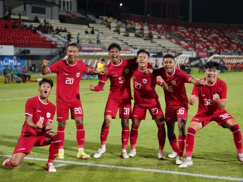 Ini Jadwal Timnas Indonesia U17 di Piala Dunia U17 2025: Junior Jay Idzes cs Main Malam Hari Tim U-17 Indonesia mengalahkan India 3-1 pada laga uji coba internasional di Stadion Kapten Wayan Dipta.
