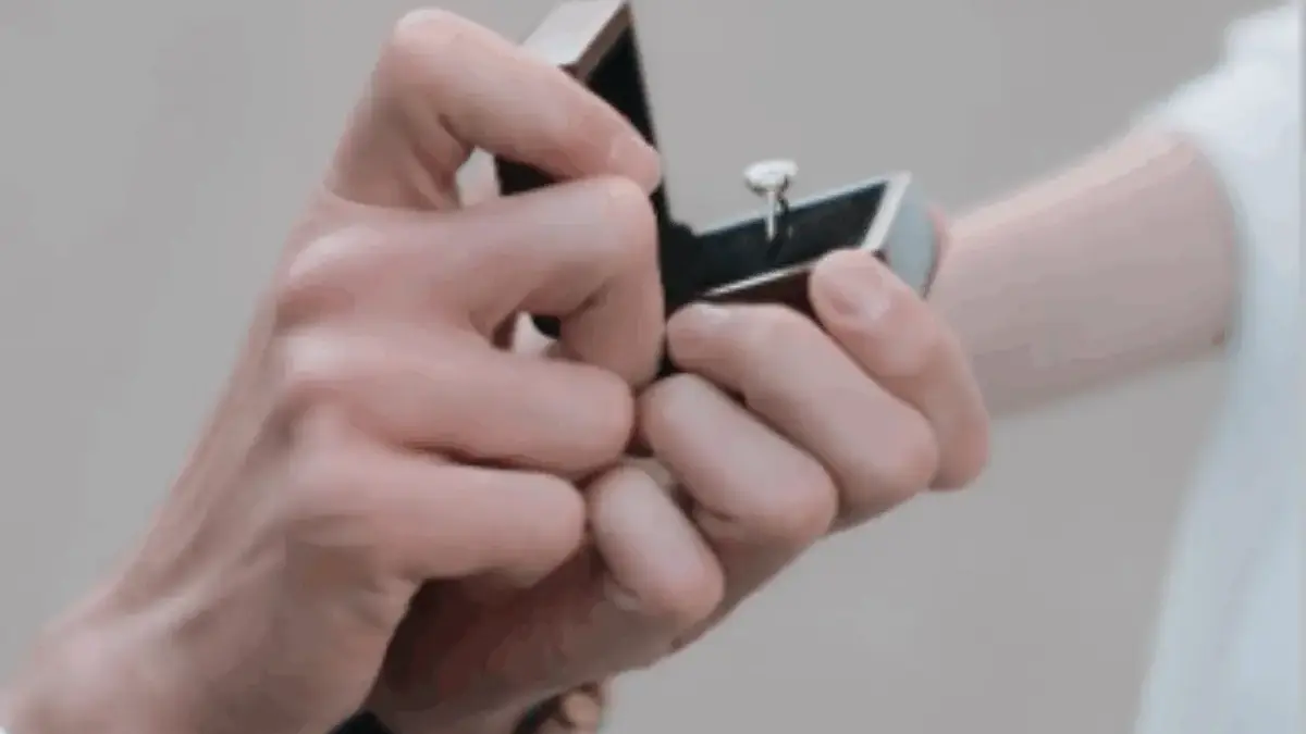 Syifa Hadju Dilamar dengan Cincin Mewah Hampir Rp1 Miliar, Ini Merek yang Jadi Buruan Para Netizen