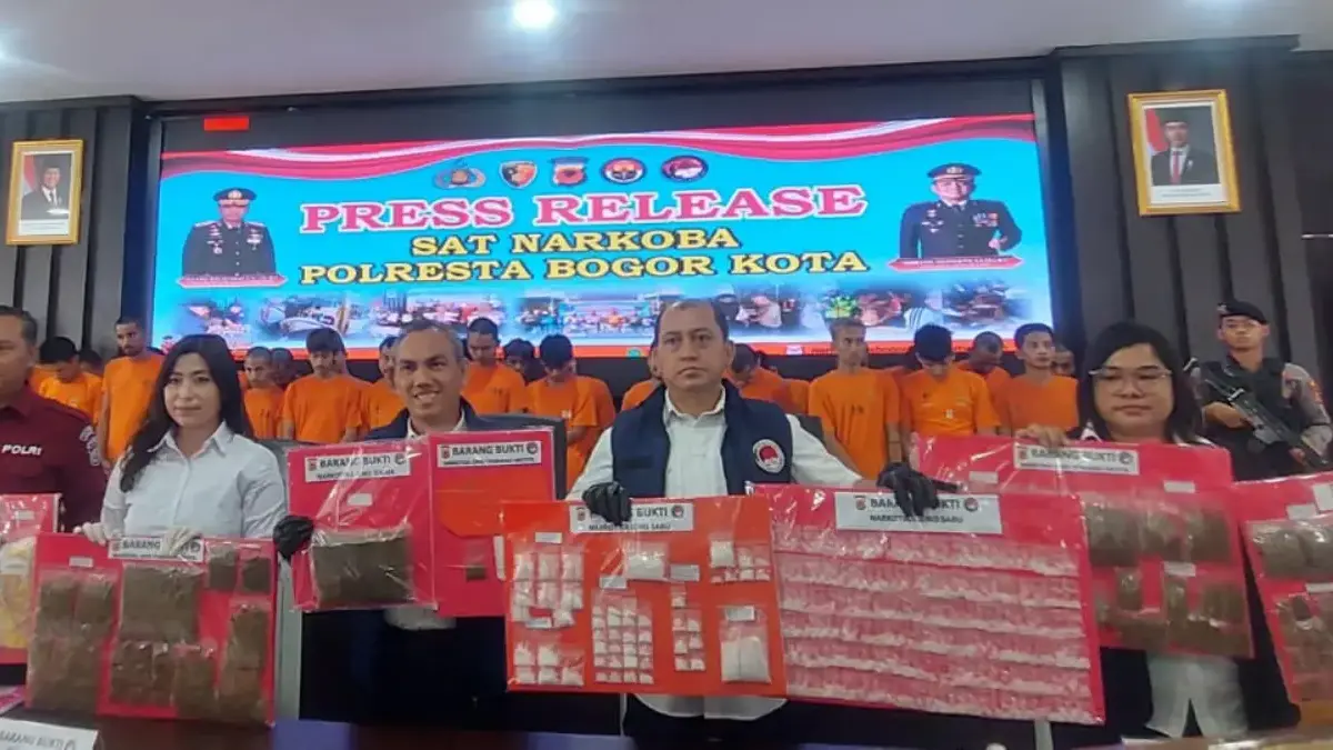 Ungkap 28 Kasus Narkoba Selama September 2025, Polres Bogor Tangkap 33 Tersangka! Satuan Reserse Narkoba Polresta Bogor Kota mengungkap 28 kasus tindak pidana narkotika sepanjang September 202