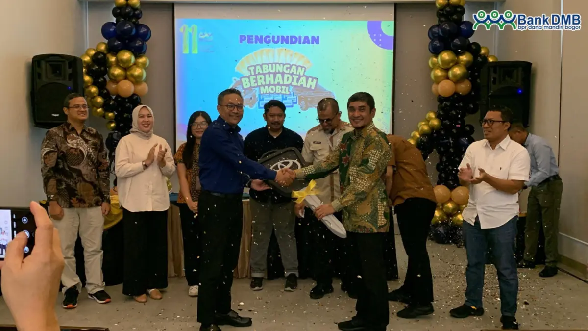 Bank DMB Gelar Pengundian Tabungan Berhadiah, Hadiah Utama Mobil Avanza 2025 untuk Nasabah Setia Bank DMB menyelenggarakan acara Pengundian Tabungan Berhadiah bersama para deposan. Foto Dok DMB