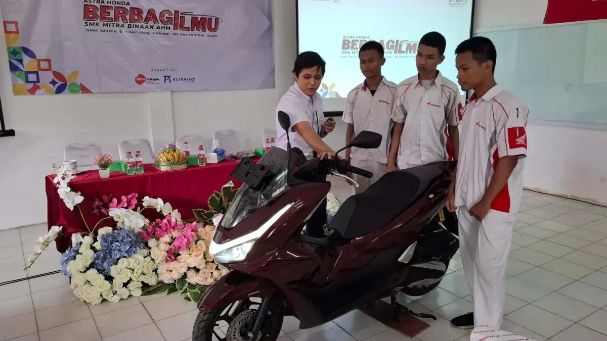 Astra Honda Berbagi Ilmu bersama SMK Bisnis dan Teknologi  Bekasi