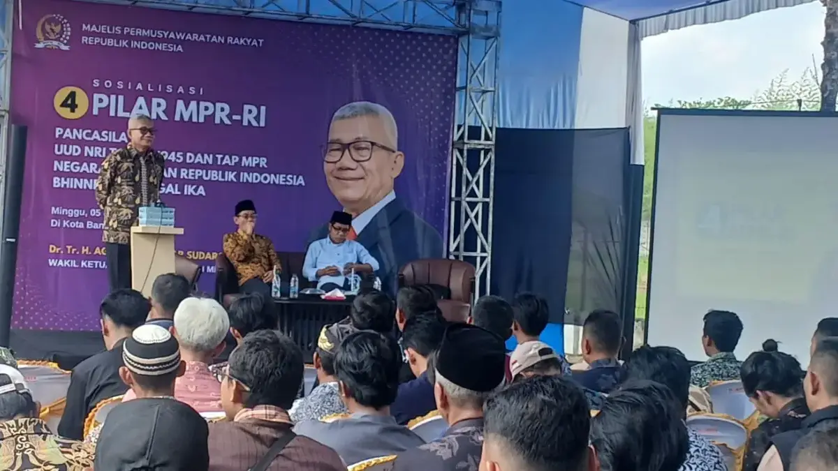  Wakil Ketua Badan Sosialisasi MPR RI, Dr. Tr. Agun Gunandjar Sudarsa saat menggelar sosialisasi empat