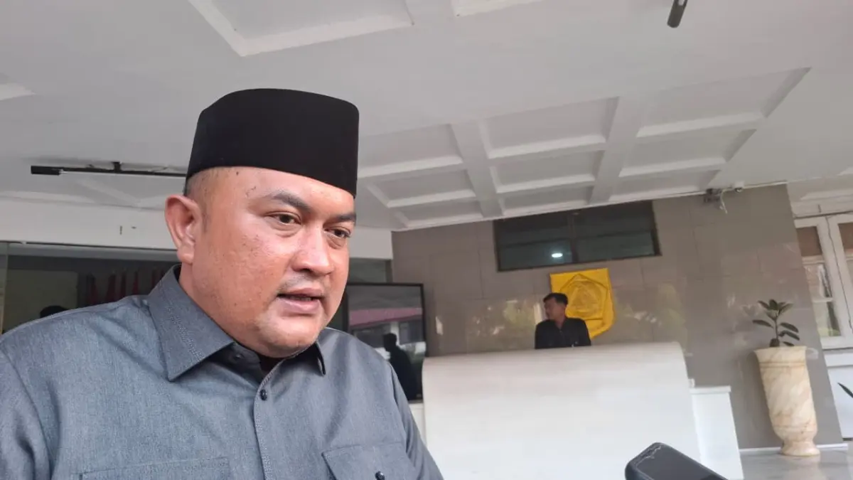 Mulai 2026, Bupati Rudy Susmanto Anggarkan Beasiswa dan UHC 100 Persen untuk Warga Bogor Bupati Rudy Susmanto Anggarkan Beasiswa dan UHC 100 Persen untuk Warga Bogor Mulai 2026