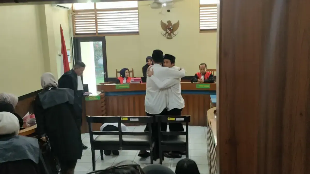 Tok!!, 4 Terdakawa Kasus Pengrusakan saat May Day di Bandung Divonis 5 Bulan Penjara Oleh Hakim