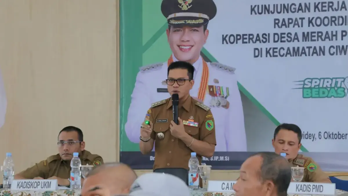 Bupati Bandung Turun Langsung Pantau Perkembangan Koperasi Merah Putih Bupati Bandung Turun Langsung Pantau Perkembangan Koperasi Merah Putih