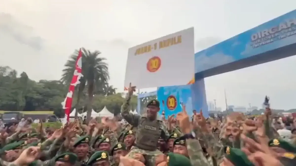 Ukir Prestasi Gemilang, Kostrad Raih Juara Terbaik Defile HUT ke-80 TNI di Monas