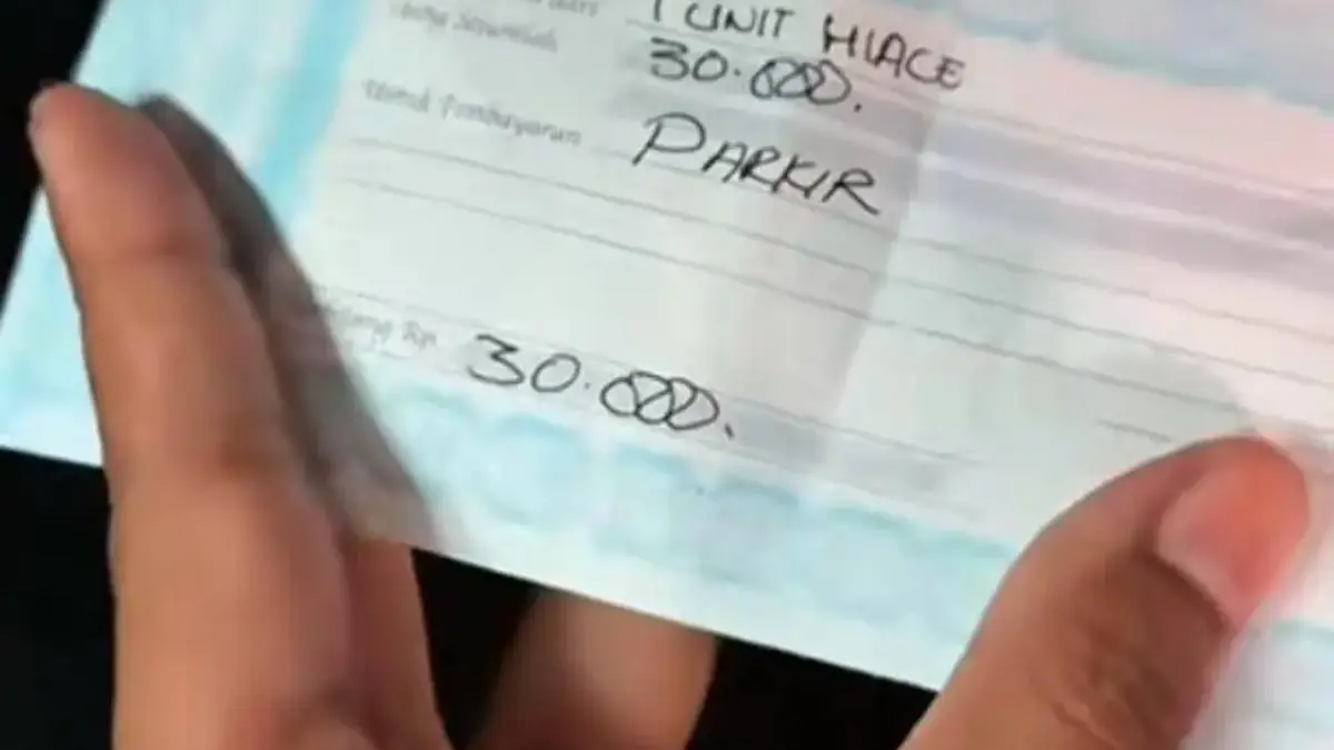 Jukir Liar di Bandung Kenakan Tarif Rp30 Ribu, Dishub dan Polisi Langsung Bertindak Juru Parkir Liar di Bandung Kenakan Tarif Rp30 Ribu, Dishub dan Polisi Langsung Bertindak