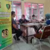 Pedagang Pasar Atas Cimahi Serbu Layanan Cek Kesehatan Gratis Polres Cimahi