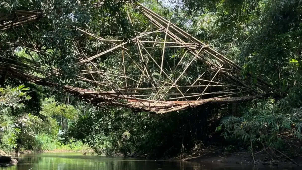 Jembatan Gantung Bambu di Pangandaran Rusak Parah, Warga Terpaksa Tempuh Jalan Memutar 3 Kilometer