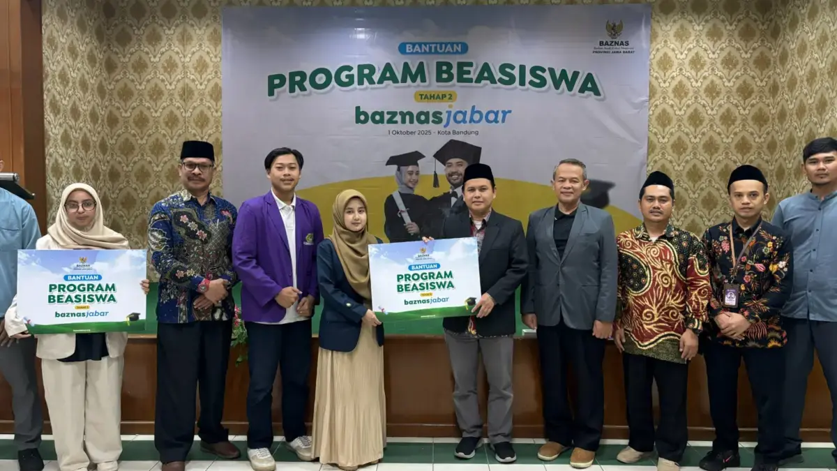 Lewat 'Jabar Cerdas', 102 Mahasiswa Berprestasi dapat Beasiswa dari BAZNAS Lewat \'Jabar Cerdas\', 102 Mahasiswa Berprestasi dapat Beasiswa dari BAZNAS