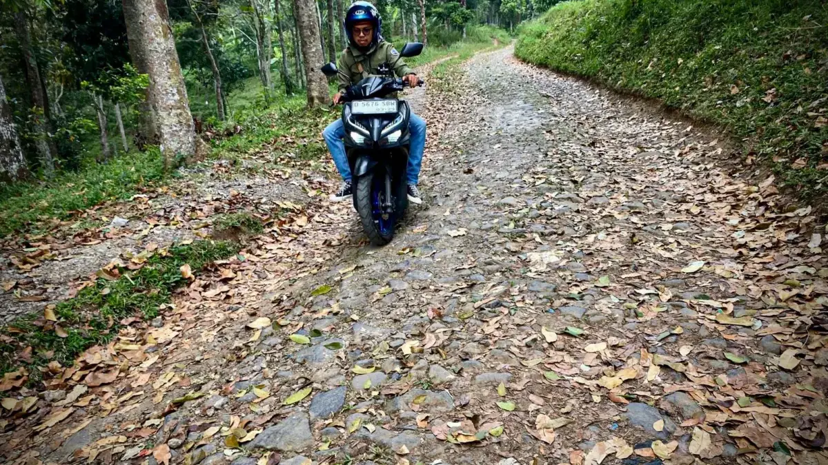 19 Ruas Jalan di Bandung Barat Diperbaiki, Telan Anggaran Rp47 Miliar 19 Ruas Jalan Rusak Diperbaiki, Pemda KBB Gelontorkan Rp47 Miliar