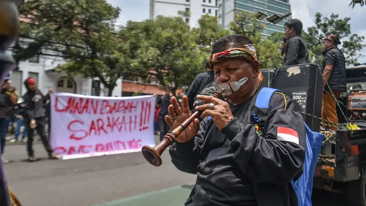 Desak Pemkot Segera Buka Bandung Zoo, Massa Aksi Sebut Ini Soal Kesejahteraan Pegawai hingga Satwa Desak Pemkot Bandung Segera Buka Bandung Zoo, Massa Aksi Sebut Ini Soal Kesejahteraan Pegawai hingga Satwa