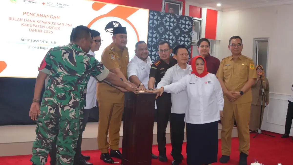 Bupati Bogor Dukung PMI Perkuat Layanan Kemanusiaan dan Akreditasi Unit Donor Darah Bupati Bogor Rudy Susmanto Dukung PMI Perkuat Layanan Kemanusiaan