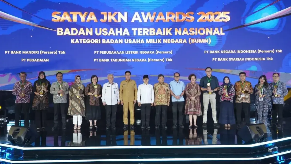 Badan usaha dari berbagai sektor industri di Indonesia menerima penghargaan bergengsi Satya JKN Award 2025