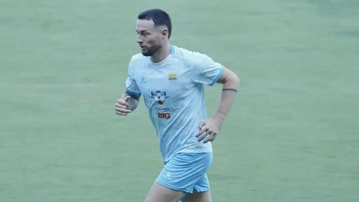 Langsung 2 Sekaligus? Persib Bandung Dirumorkan Bakal Kedatangan Pemain Timnas Indonesia Lagi Langsung 2 Sekaligus? Persib Bandung Dirumorkan Bakal Kedatangan Pemain Timnas Indonesia Lagi