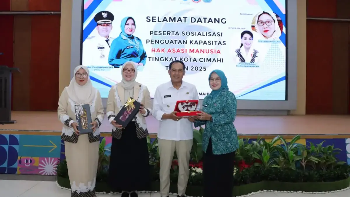 Bangun Generasi Berkarakter, Cimahi Gaet BPW Indonesia Gelar Sosialisasi HAM untuk Siswa Bangun Generasi Berkarakter, Cimahi Gaet BPW Indonesia Gelar Sosialisasi HAM untuk Siswa