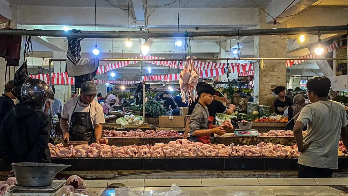 Daya Beli Lesu, Pedagang Ayam di Padalarang Terpaksa Kurangi Stok Daya Beli Lesu, Pedagang Ayam di Padalarang Pilih Kurangi Stok daripada Rugi
