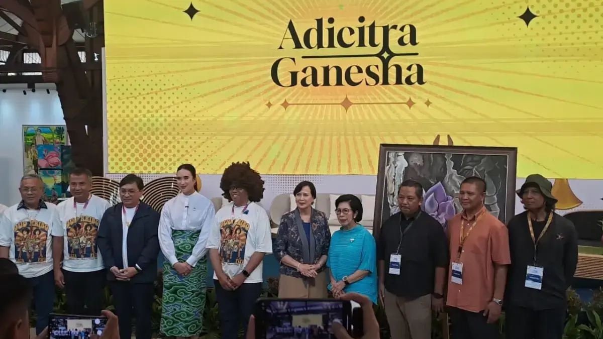 Menteri Pariwisata Donasikan Lukisan Karya Sang Ibunda untuk Adicitra Ganesha Menteri Pariwisata Donasikan Lukisan Karya Sang Ibunda untuk Adicitra Ganesha