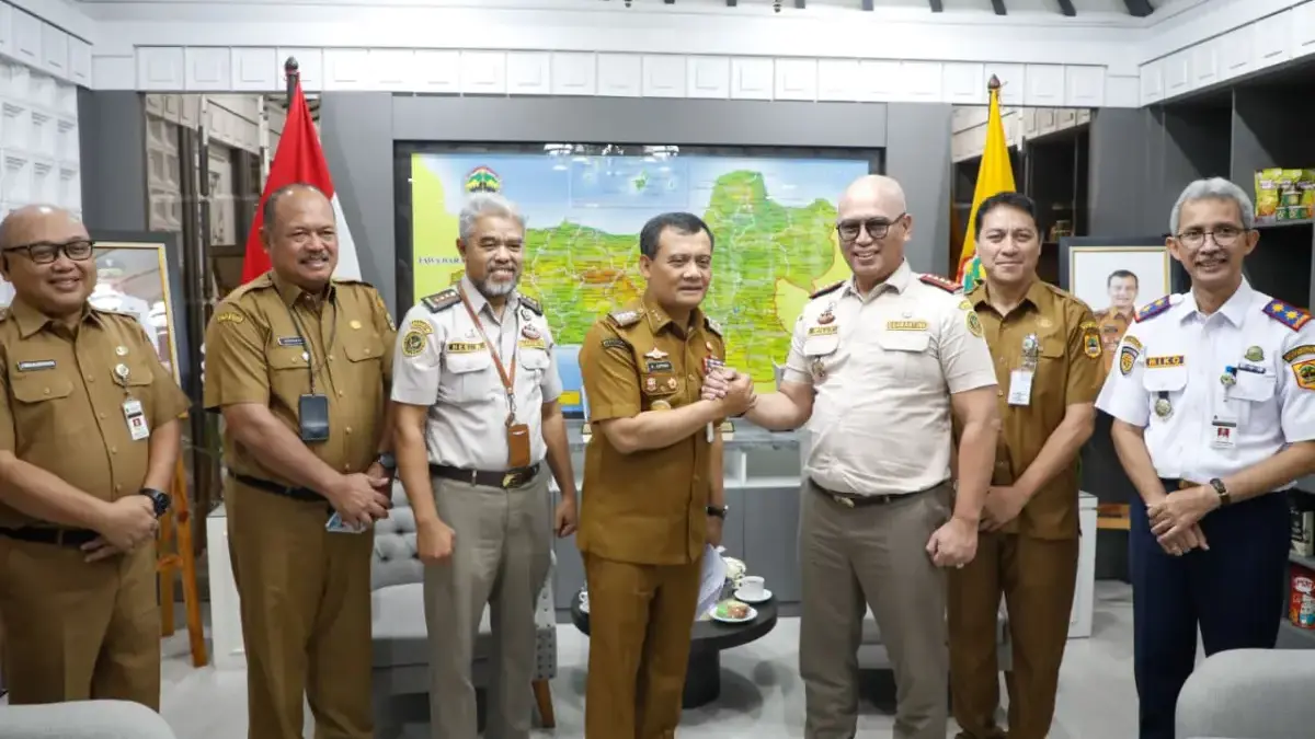 Tingkatkan Ekspor Produk Unggulan, Pemprov Jateng Perkuat Sinergi dengan BKHIT Tingkatkan Ekspor Produk Unggulan, Pemprov Jateng Perkuat Sinergi dengan BKHIT