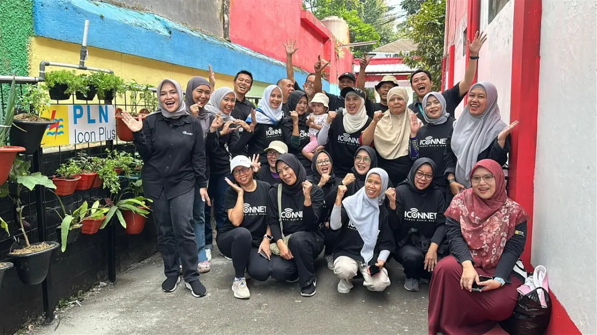 PLN Icon Plus Regional Jawa Barat Wujudkan Pemukiman Berkelanjutan Lewat Program Vertical Garden