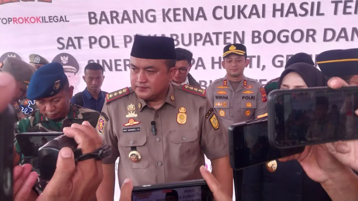 Soal ODGJ yang Tinggal di Gubuk Bambu, Bupati Bogor: Pemerintah akan Ambil Langkah! Soal ODGJ yang Tinggal di Gubuk Bambu, Bupati Bogor: Pemerintah akan Ambil Langkah!