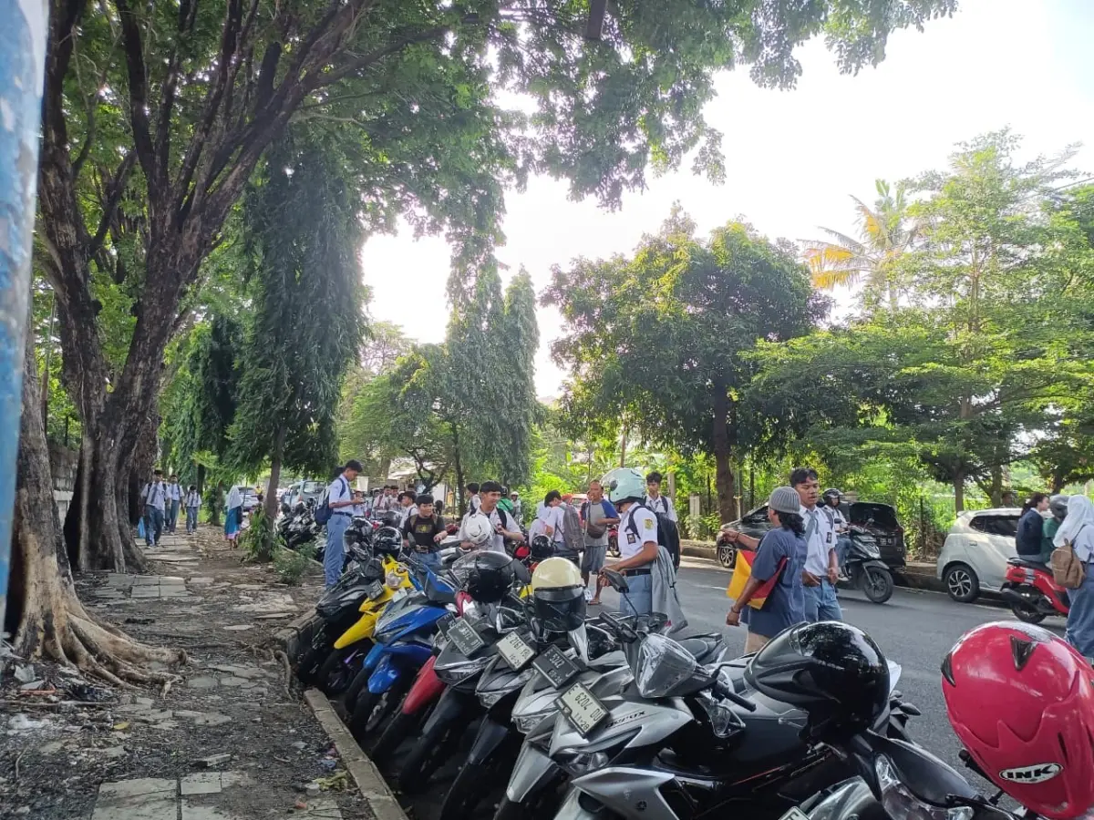 Para Siswa Tabrak Aturan, Kebijakan Dedi Mulyadi Dulu Terlihat Gagah tapi Kini Lemah Pengawasan Para Siswa Tabrak Aturan, Kebijakan Dedi Mulyadi Dulu Terlihat Gagah tapi Kini Lemah Pengawasan