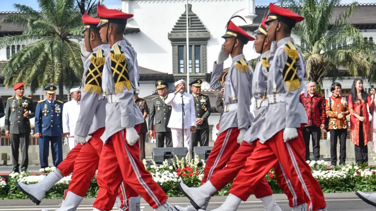 Disiplin ala Militer, Salah Arah?