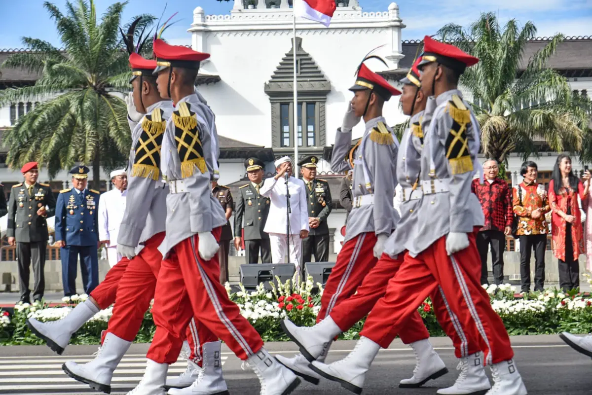 Disiplin ala Militer, Salah Arah?