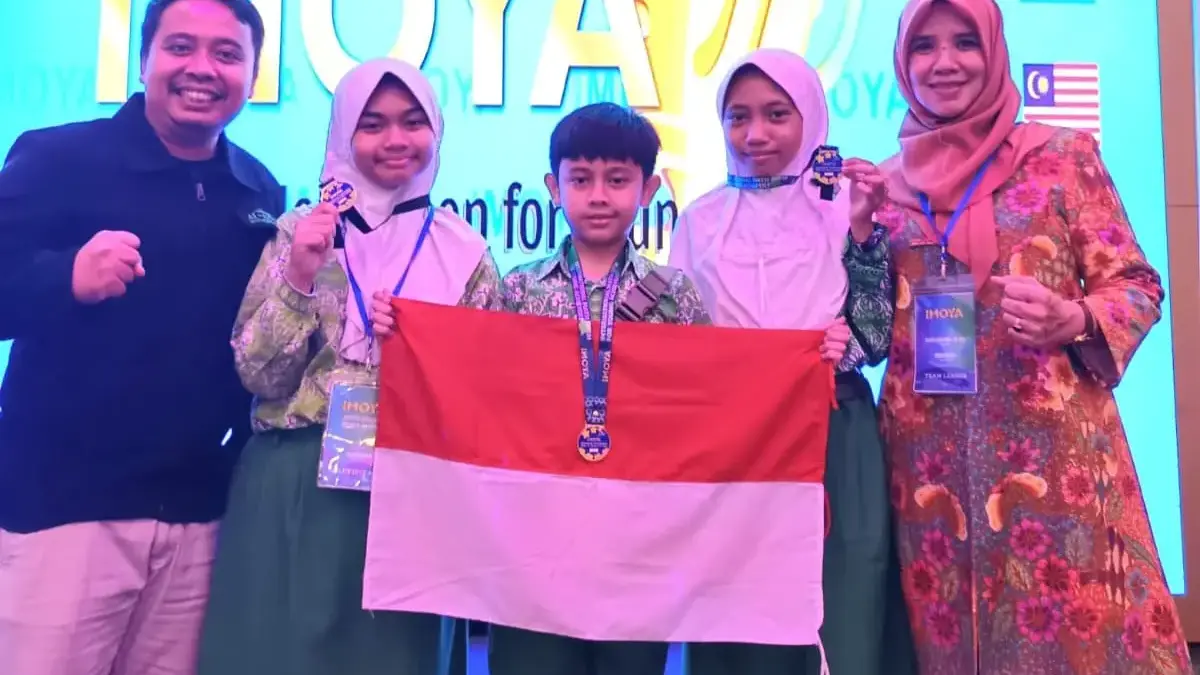 Bikin Bangga! Tiga Siswa SD Islam Al Azhar BSD@Cileungsi Raih Prestasi Internasional di IMOYA 2025