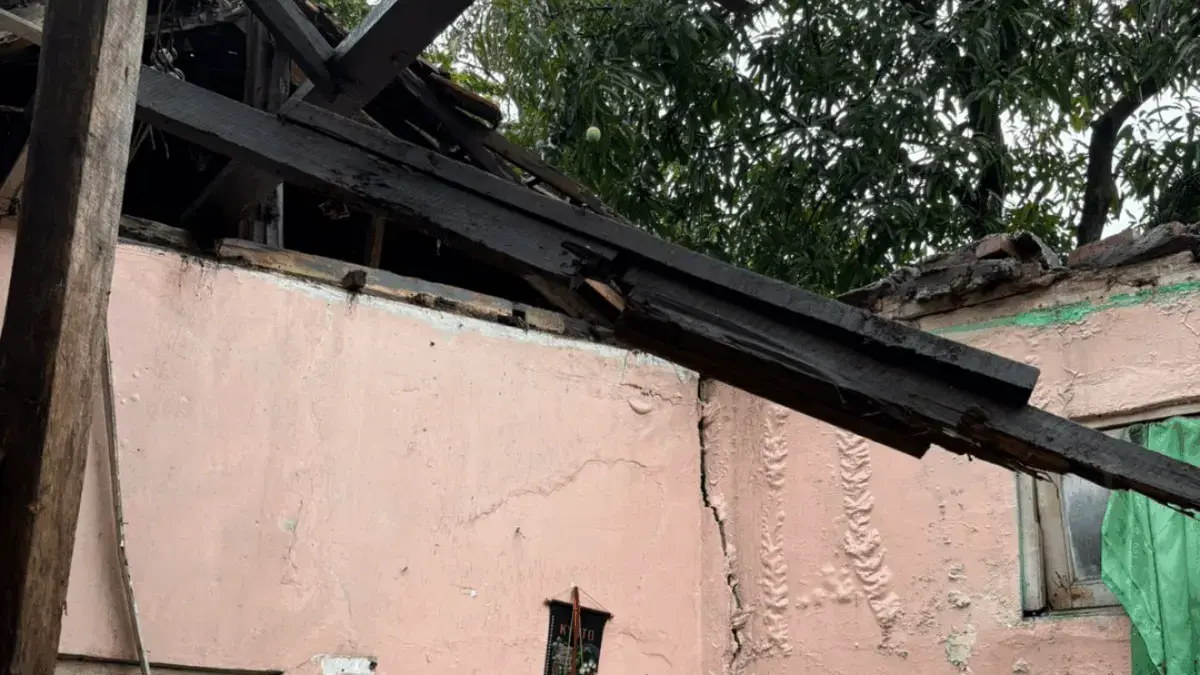 Hujan Deras! Satu Rumah Warga di Kota Bandung Ambruk, Pemerintah Diminta Turun Tangan