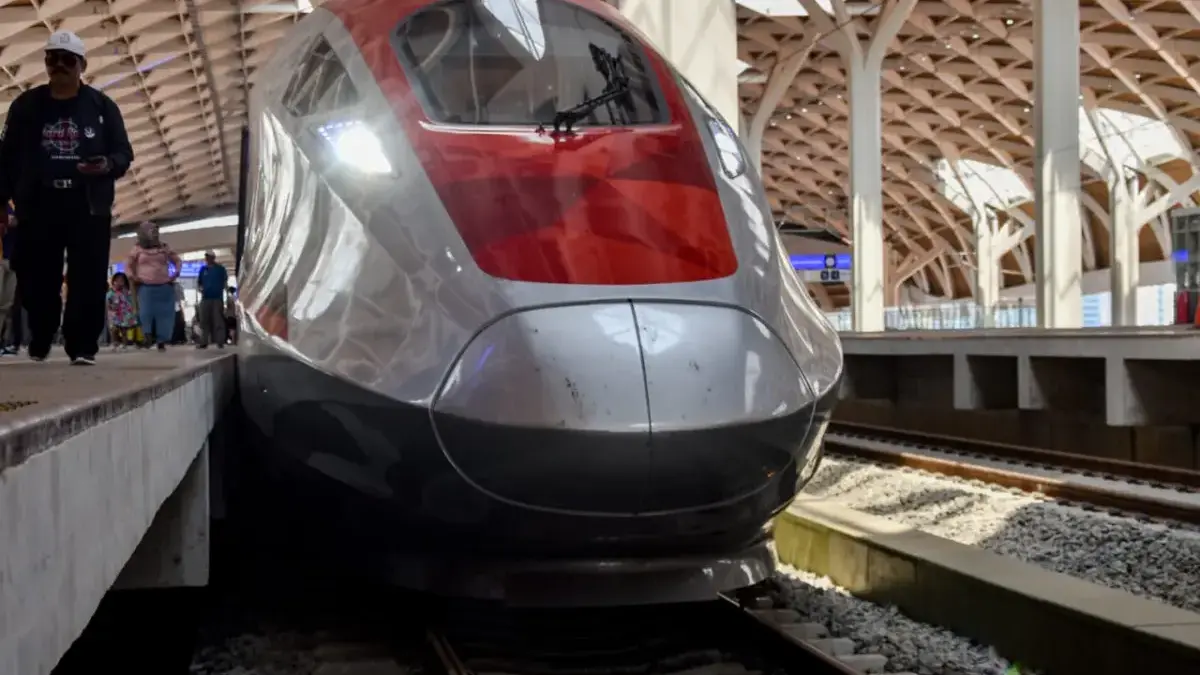 Dianggap Proyek Ambisius, Whoosh Si Kereta Cepat yang Belum Tepat Dianggap Proyek Ambisius, Whoosh Si Kereta Cepat yang Belum Tepat
