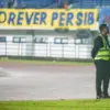 Mereka yang Berdiri di Antara Sorak dan Sunyi: Kisah Steward, Penjaga Denyut Sepak Bola Indonesia