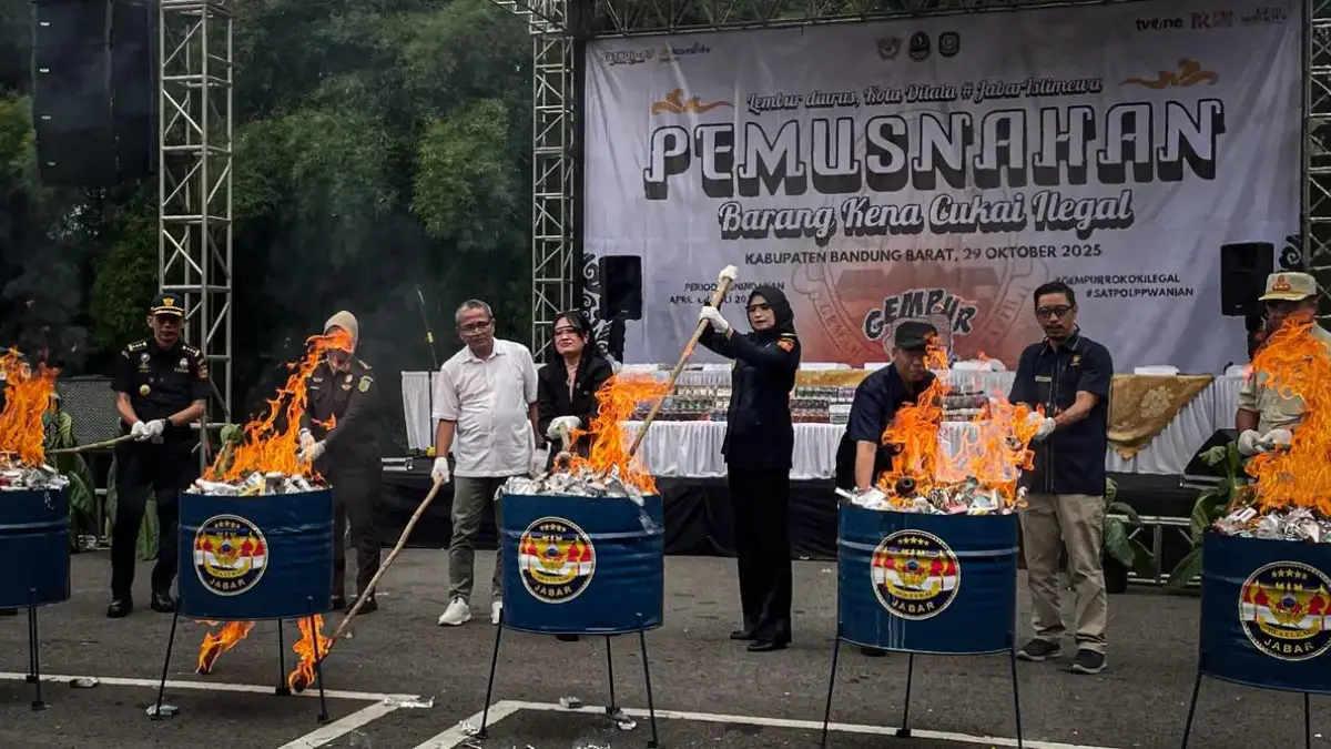 Bea Cukai Jabar Musnahkan Tiga Jenis BKC Ilegal Senilai Rp10 Miliar Bea Cukai Jabar Musnahkan Tiga Jenis BKC Ilegal Senilai Rp10 Miliar