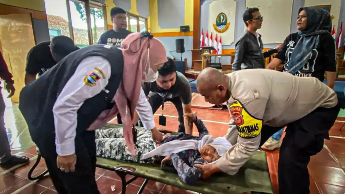 Korban Keracunan Massal Program MBG di Lembang Bertambah Jadi 186 Orang Kasus Keracunan Massal MBG di Lembang Bertambah Jadi 186 Korban