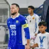 Arsitek Sunyi Persib: Disiplin Marc Klok Bidik  Kemenangan Kontra Persis Solo