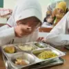 3 Siswa SD di Bogor Dilarikan ke RS Usai Konsumsi Makanan Bergizi Gratis, Dinkes Lakukan Pemeriksaan
