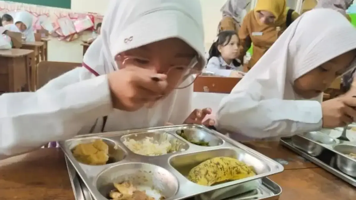 3 Siswa SD di Bogor Dilarikan ke RS Usai Konsumsi Makanan Bergizi Gratis, Dinkes Lakukan Pemeriksaan
