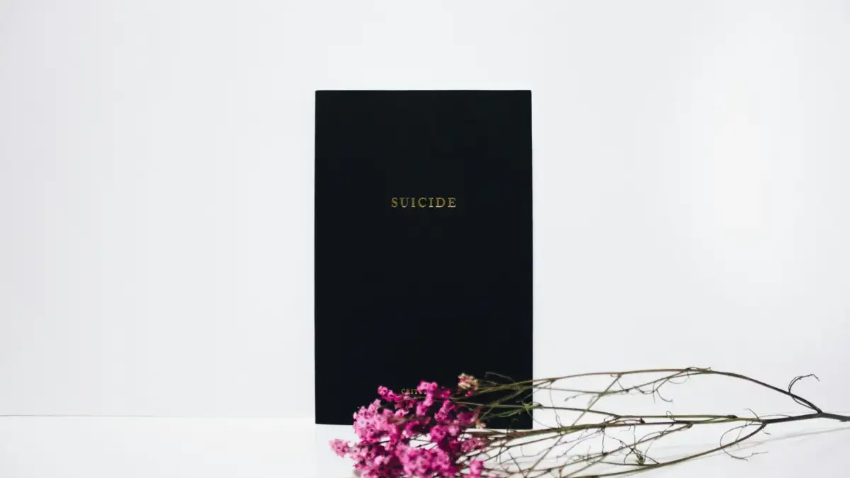 Diduga Bunuh Diri, Seorang Pria Ditemukan Meninggal Dunia usai Lompat dari Lantai 6 Kampus Widyatama Bandung Diduga Bunuh Diri, Seorang Pria Ditemukan Meninggal Dunia usai Lompat dari Lantai 6 Kampus Widyatama Bandung