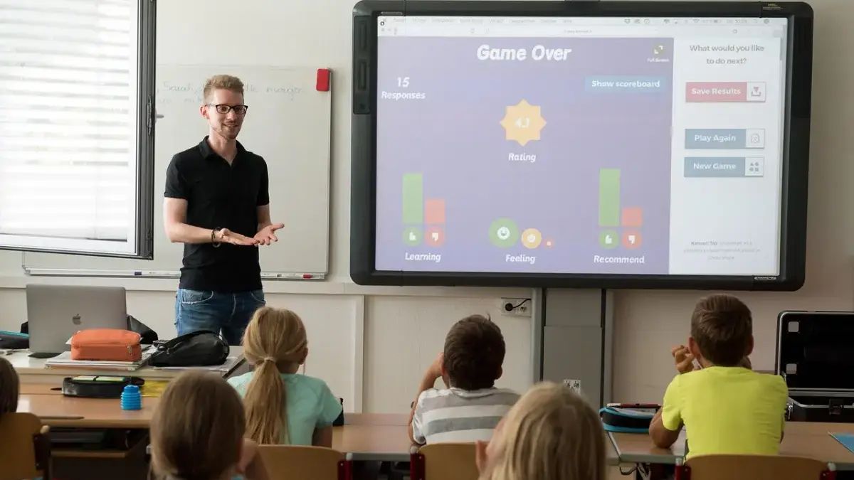 Program Digitalisasi, Kemendikdasmen Beri Bantuan 1.600 Smart TV untuk Sekolah Dasar di Kabupaten Bogor Program Digitalisasi, Kemendikdasmen Beri Bantuan 1.600 Smart TV untuk Sekolah Dasar di Kabupaten Bogor