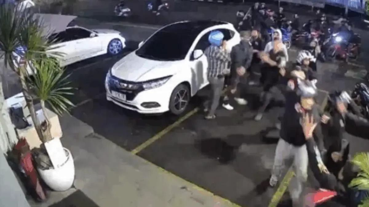 Viral! Gara-Gara Tatapan Mata, Geng Motor Zestier Ngamuk dan Serang Gym di Bandung