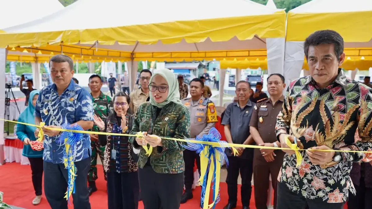Resmikan Pasar Tematik Di Parigi Moutong, Kemenkop Dorong Pengembangan Ekonomi Lokal Lewat Koperasi